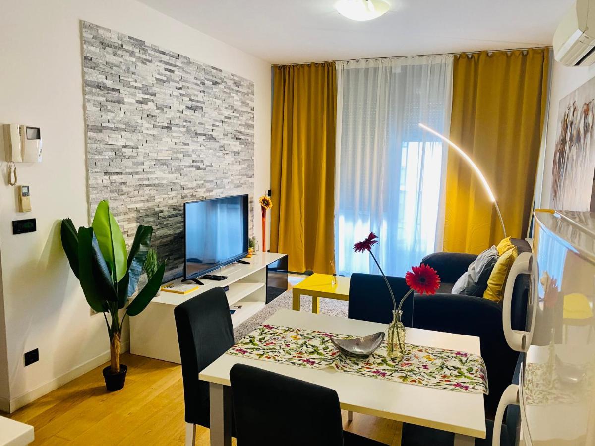 Nova Galerija Studio Ema I Apartman Anita- Parking In Garage Zagreb Ngoại thất bức ảnh
