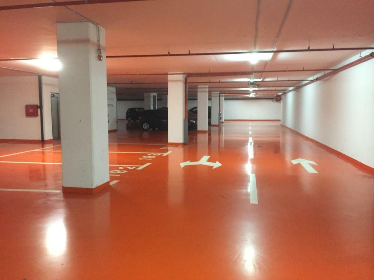 Nova Galerija Studio Ema I Apartman Anita- Parking In Garage Zagreb Ngoại thất bức ảnh